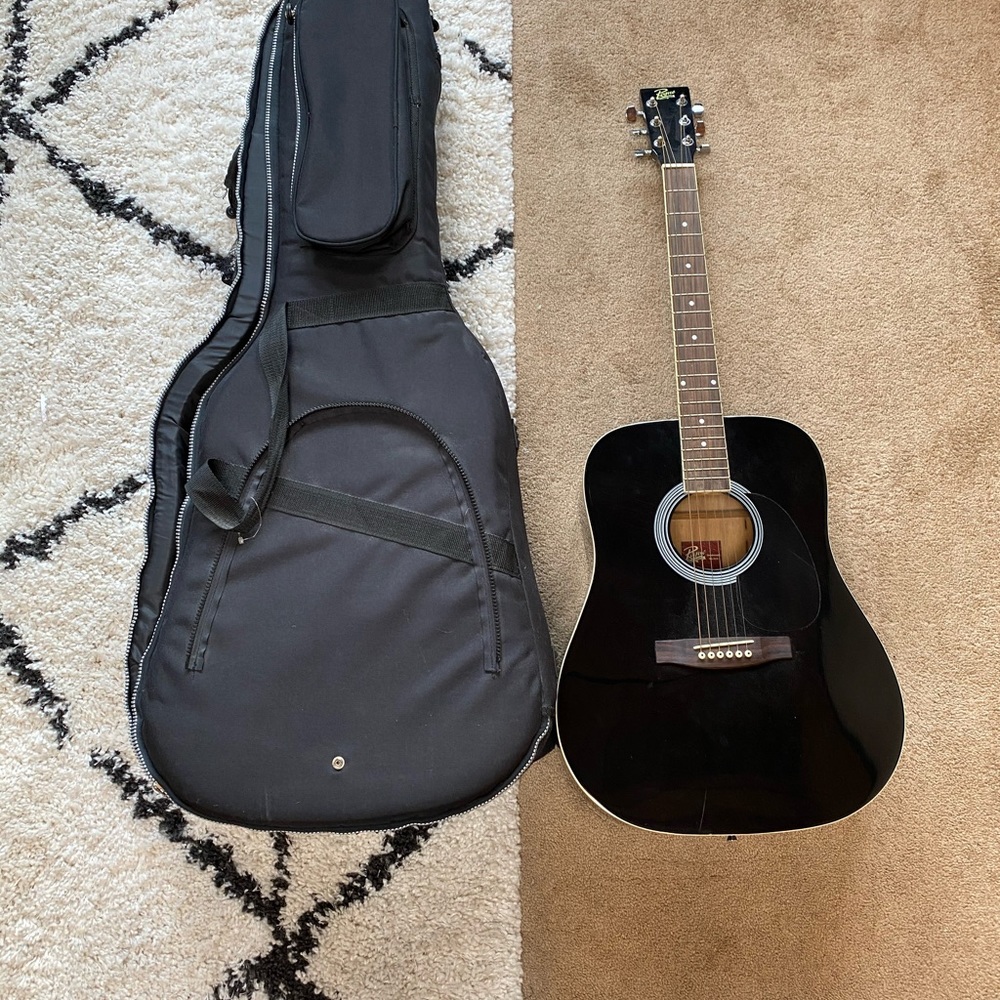 Guitar and case - Picture 3 of 4